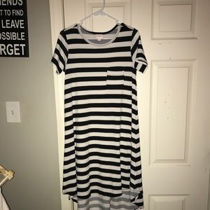 BNWOT LuLaRoe black &a white striped Carly Dress